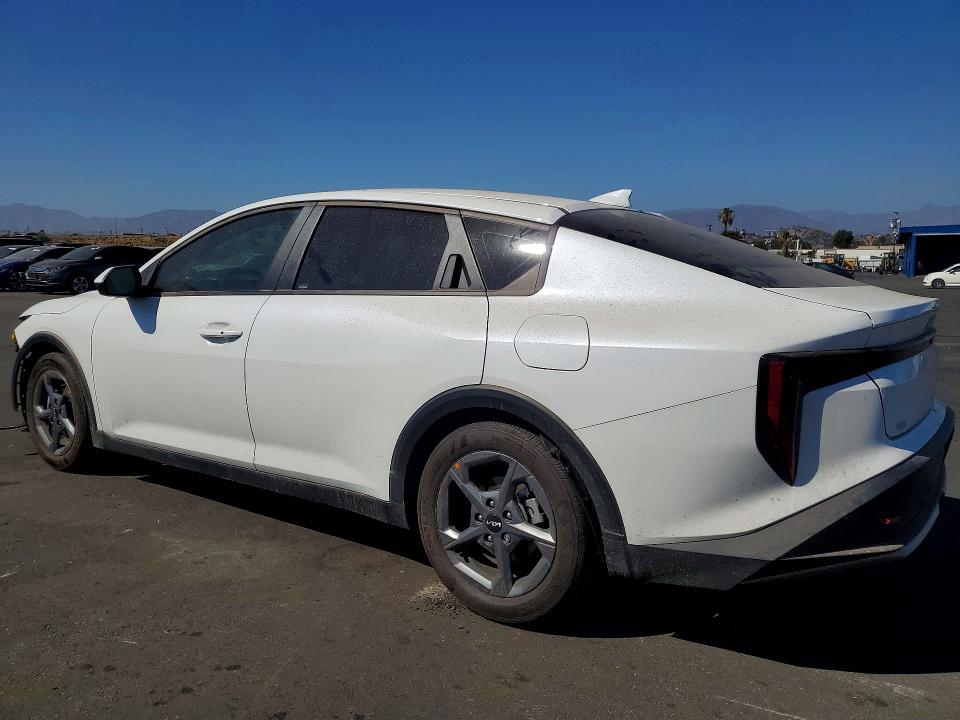 صورة رقم 2 من المزاد - 2025 KIA K4 مع VIN 3KPFT4DE1SE253238