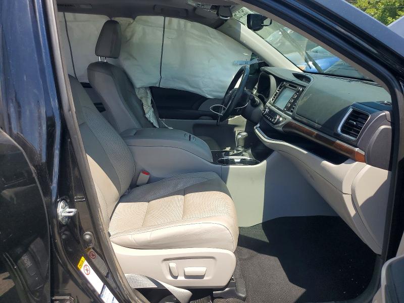 Photo 7 from auction – 2015 TOYOTA HIGHLANDER with VIN 5TDDKRFH4FS139499