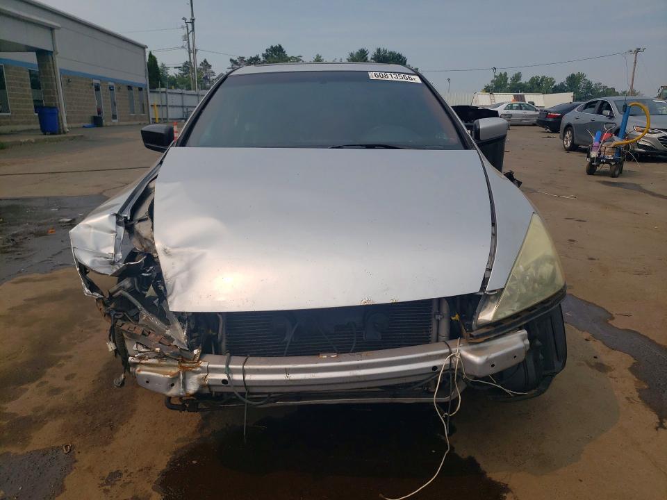 Photo 5 from auction – 2004 HONDA ACCORD with VIN 1HGCM66544A040557