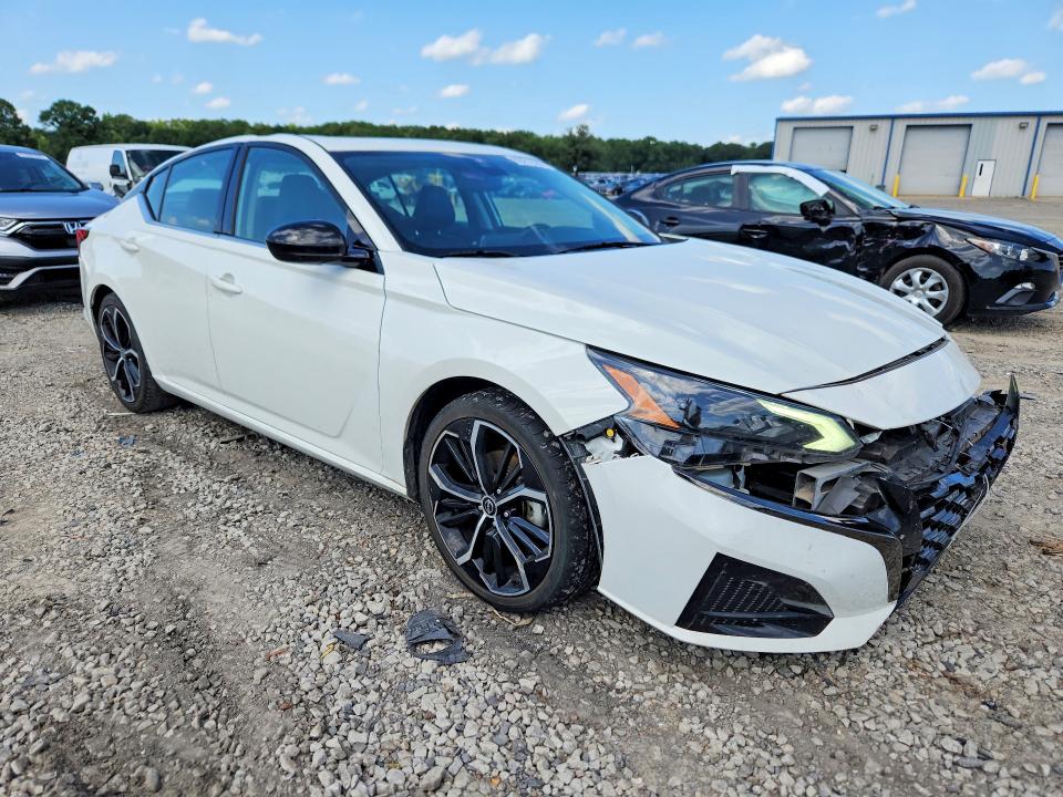 Photo 4 from auction – 2023 NISSAN ALTIMA with VIN 1N4BL4CV2PN344690