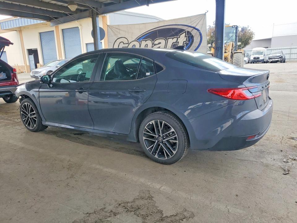 Photo 2 from auction – 2025 TOYOTA CAMRY with VIN 4T1DAACK0SU070901
