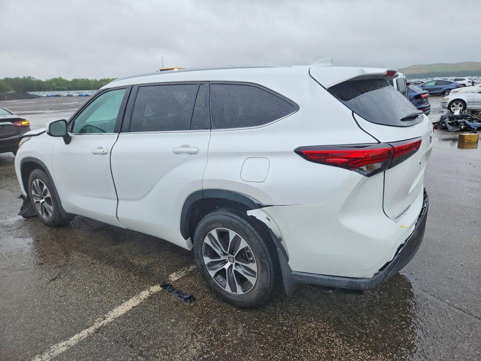 Photo 2 from auction – 2023 TOYOTA HIGHLANDER with VIN 5TDKDRBH1PS033858