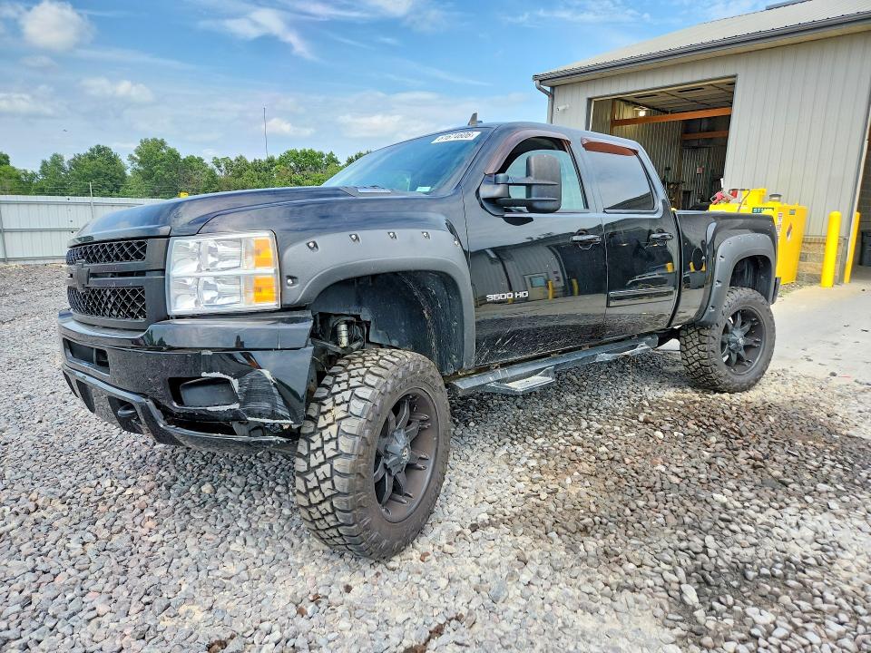 CHEVROLET SILVERADO 2014 with VIN 1GC4K1E81EF140112 - Photo from auction