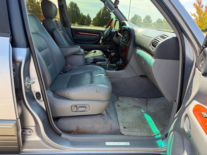 Photo 5 from auction – 2001 LEXUS LX with VIN JTJHT00W013506892