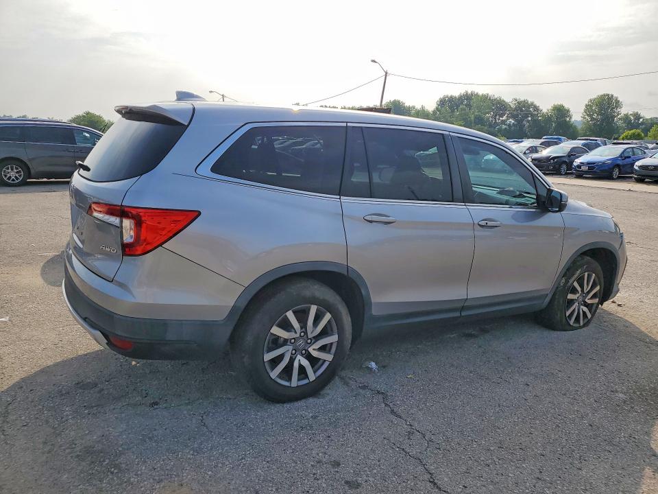 Photo 3 from auction – 2020 HONDA PILOT with VIN 5FNYF6H32LB034210
