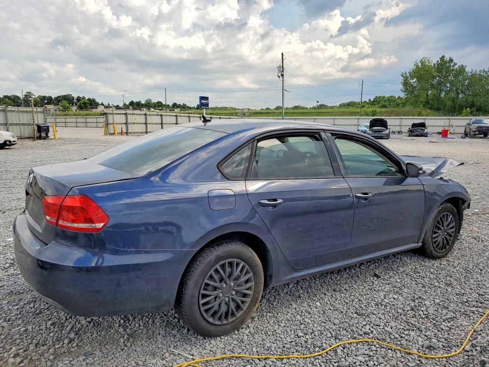 Photo 3 from auction – 2013 VOLKSWAGEN PASSAT with VIN 1VWAP7A33DC028569