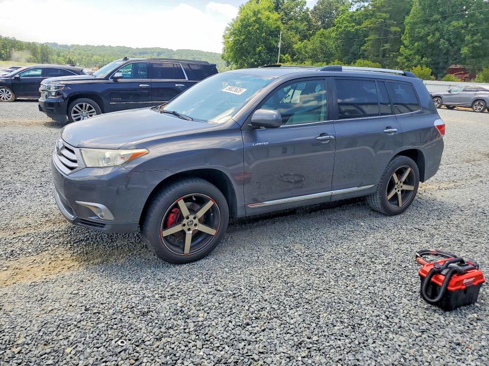 2011 TOYOTA HIGHLANDER - Търг №59823626