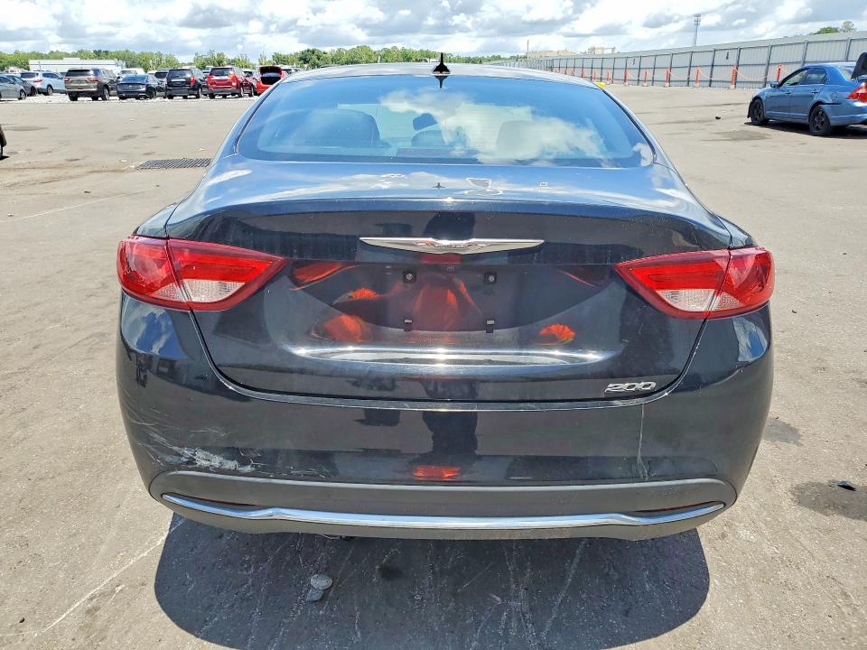 Photo 6 from auction – 2017 CHRYSLER 200 with VIN 1C3CCCABXHN508341