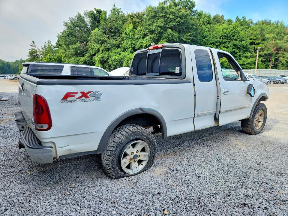 Photo 3 from auction – 2002 FORD F150 with VIN 2FTRX18L22CA40762