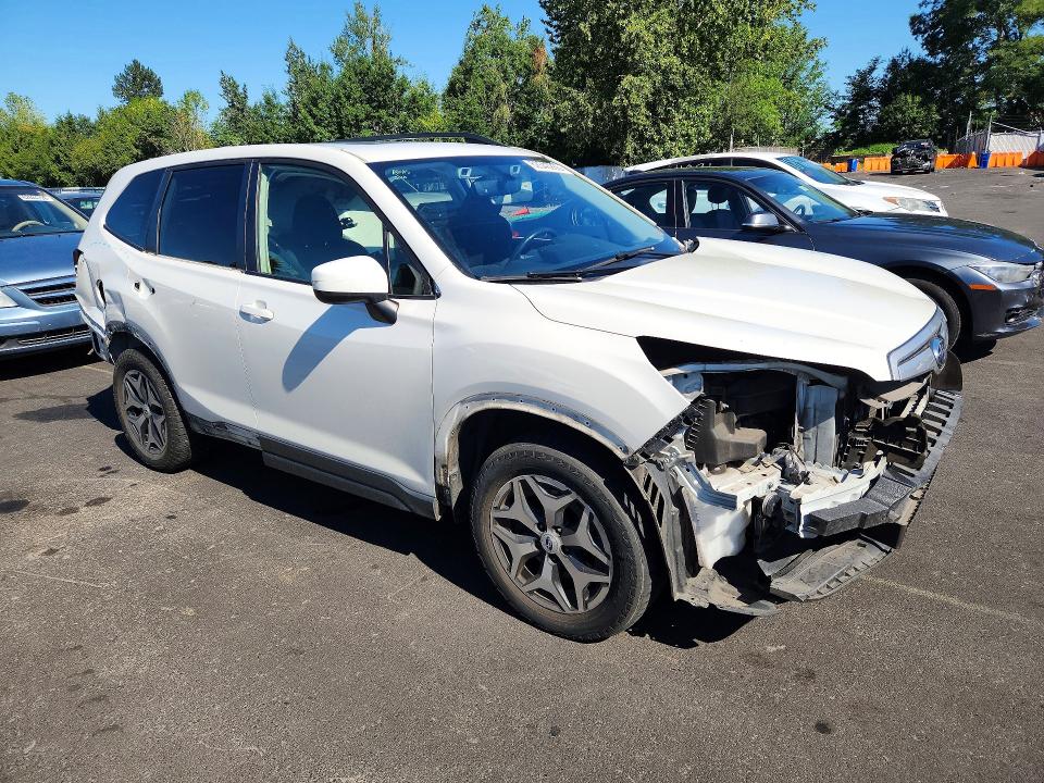 Photo 4 from auction – 2019 SUBARU FORESTER with VIN JF2SKAEC0KH462446