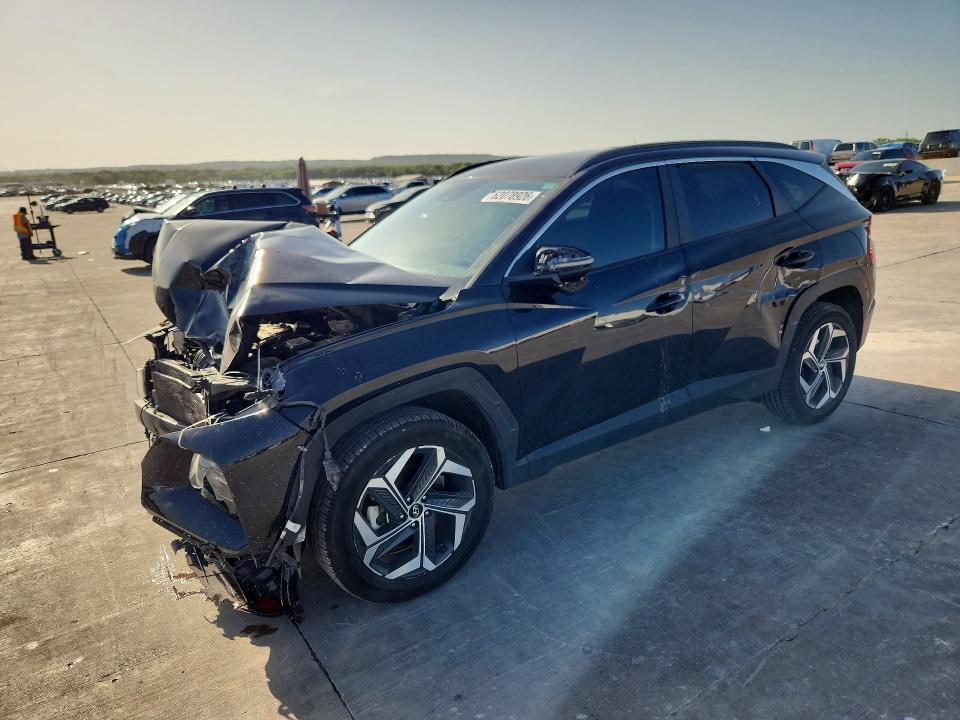 HYUNDAI TUCSON 2022 with VIN 5NMJFCAE0NH121987 - Photo from auction