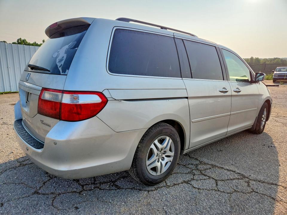Photo 3 from auction – 2006 HONDA ODYSSEY with VIN 5FNRL388X6B509016