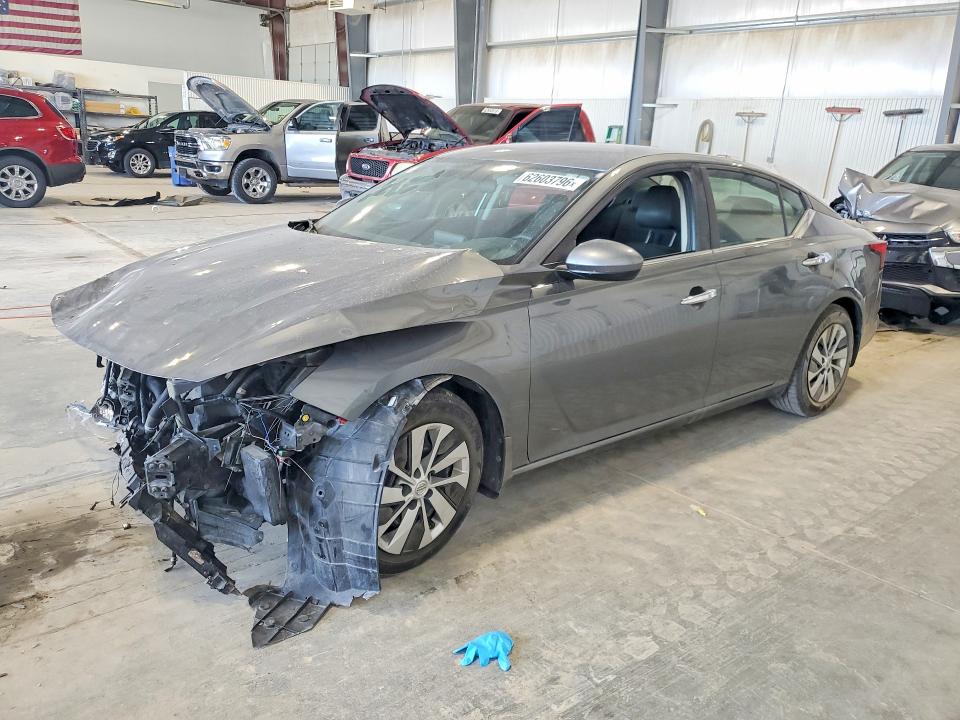 NISSAN ALTIMA 2019 with VIN 1N4BL4BV1KC222117 - Photo from auction