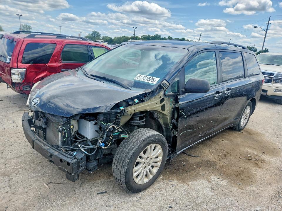 TOYOTA SIENNA 2015 with VIN 5TDYK3DC5FS591970 - Photo from auction