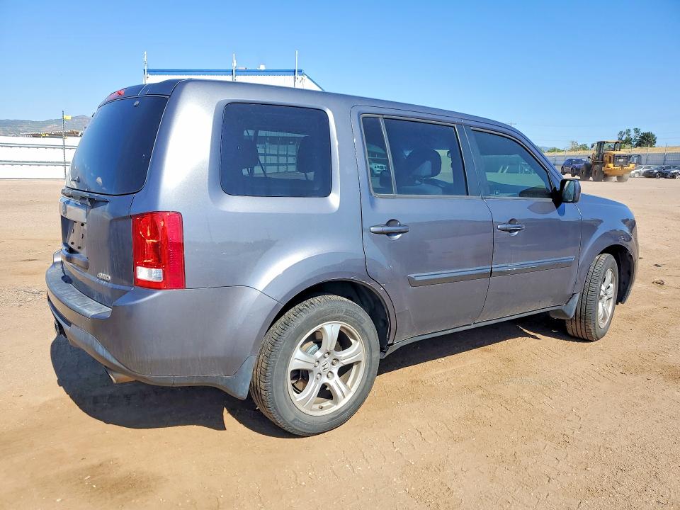 Photo 3 from auction – 2014 HONDA PILOT with VIN 5FNYF4H43EB052599
