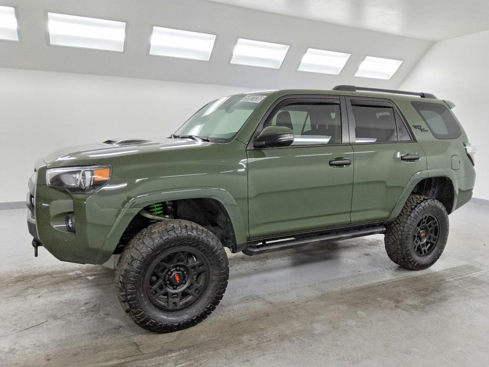 TOYOTA 4RUNNER 2022 with VIN JTERU5JRXN6069266 - Photo from auction