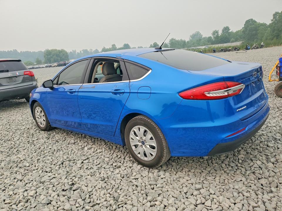 Photo 2 from auction – 2019 FORD FUSION with VIN 3FA6P0G73KR283821