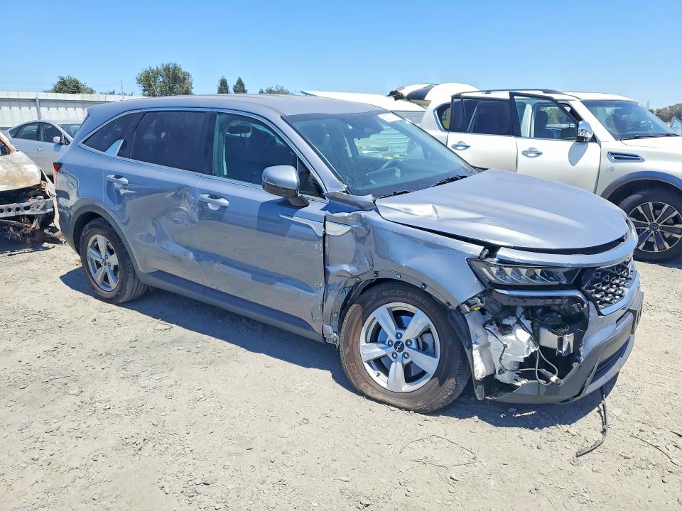 Photo 4 from auction – 2023 KIA SORENTO with VIN 5XYRG4LC7PG203259