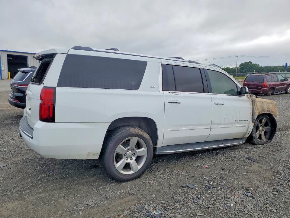 Photo 3 from auction – 2016 CHEVROLET SUBRBAN with VIN 1GNSCJKC8GR440929