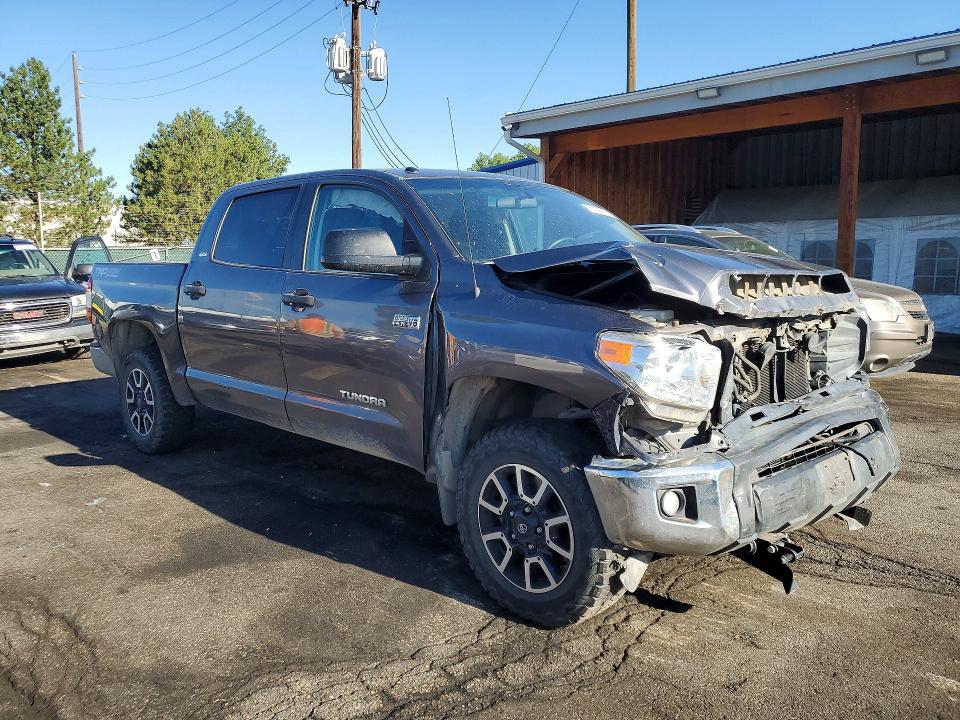 Photo 4 from auction – 2017 TOYOTA TUNDRA with VIN 5TFDW5F12HX614760