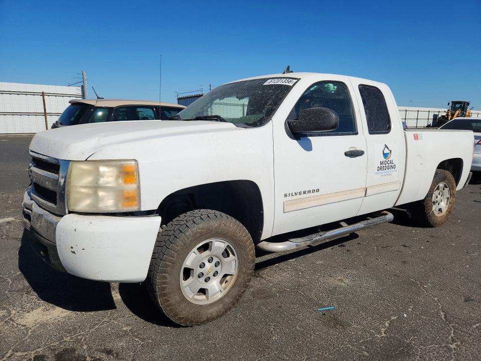 CHEVROLET SILVERADO 2010 with VIN 1GCSCSE09AZ256297 - Photo from auction