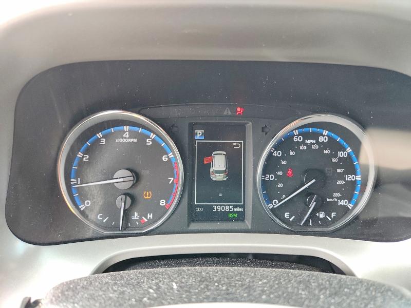 Zdjęcie 9 z aukcji – 2018 TOYOTA RAV4 z VIN 2T3DFREV6JW718853