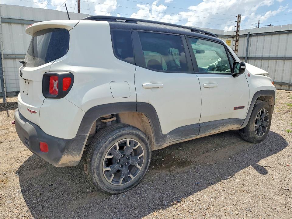 Photo 3 from auction – 2023 JEEP RENEGADE with VIN ZACNJDC11PPP23663