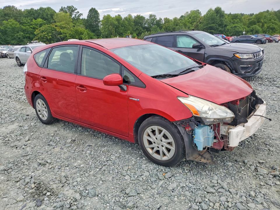 Photo 4 from auction – 2014 TOYOTA PRIUS V with VIN JTDZN3EU2EJ014425