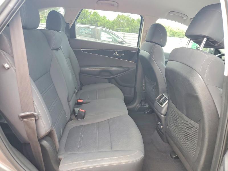 Photo 11 from auction – 2017 KIA SORENTO with VIN 5XYPG4A3XHG270305