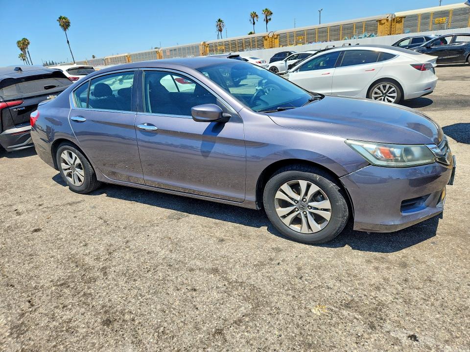 Снимка 4 от търг – 2014 HONDA ACCORD с VIN 1HGCR2F32EA286405
