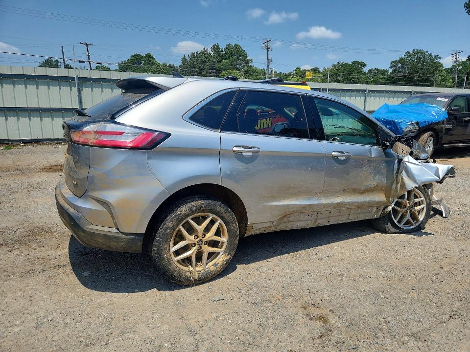 Photo 3 from auction – 2024 FORD EDGE with VIN 2FMPK4J94RBA62263