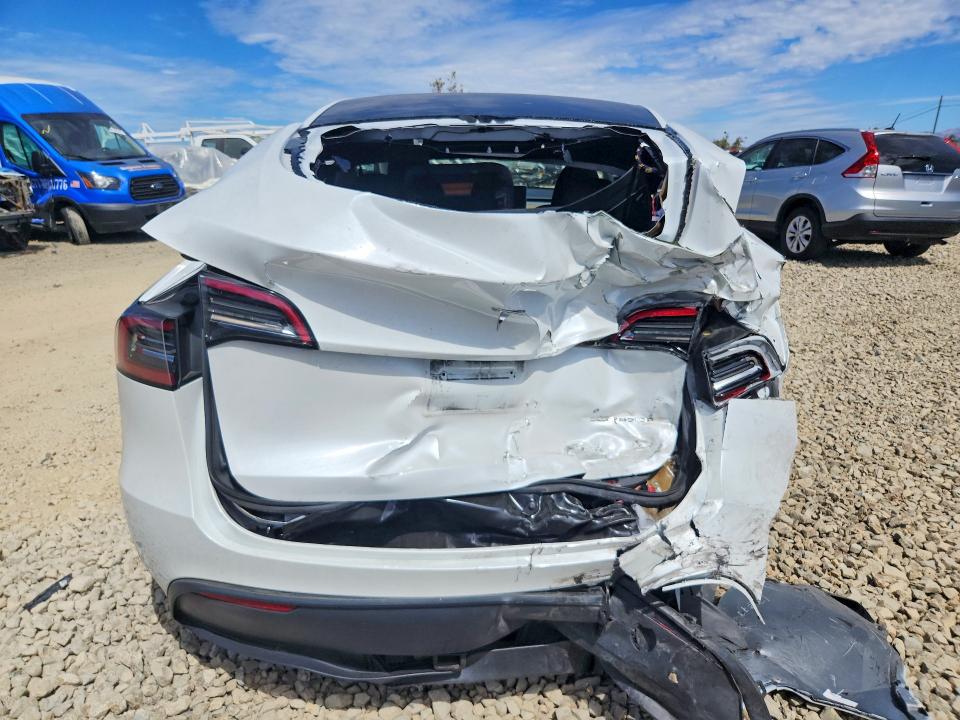 Photo 6 from auction – 2023 TESLA MODEL Y with VIN 7SAYGDEE9PF742471
