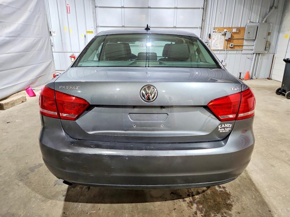 Photo 6 from auction – 2014 VOLKSWAGEN PASSAT with VIN 1VWAT7A39EC027391