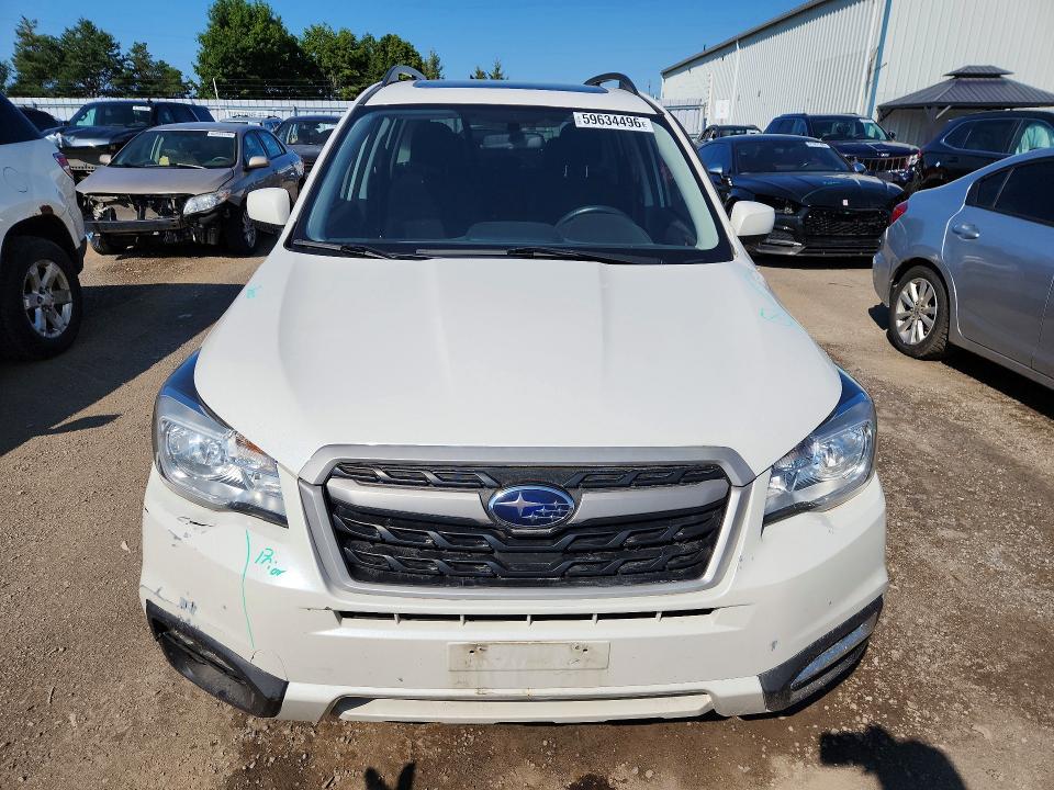 Photo 5 from auction – 2018 SUBARU FORESTER with VIN JF2SJEJC0JH495056