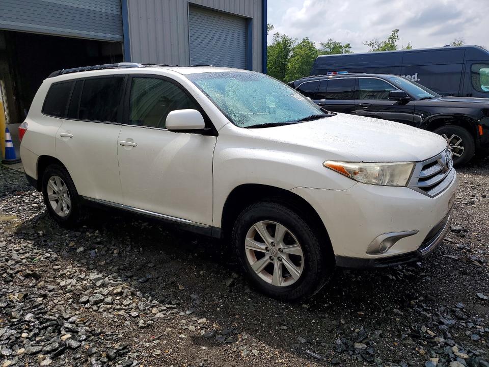 Photo 4 from auction – 2011 TOYOTA HIGHLANDER with VIN 5TDBK3EH2BS057108