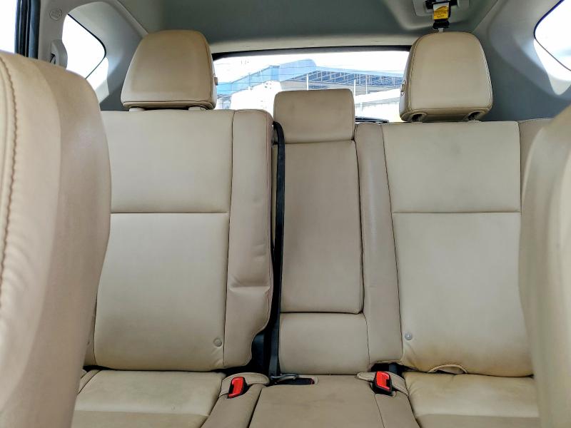 Photo 10 from auction – 2015 TOYOTA RAV4 with VIN 2T3YFREV8FW227273