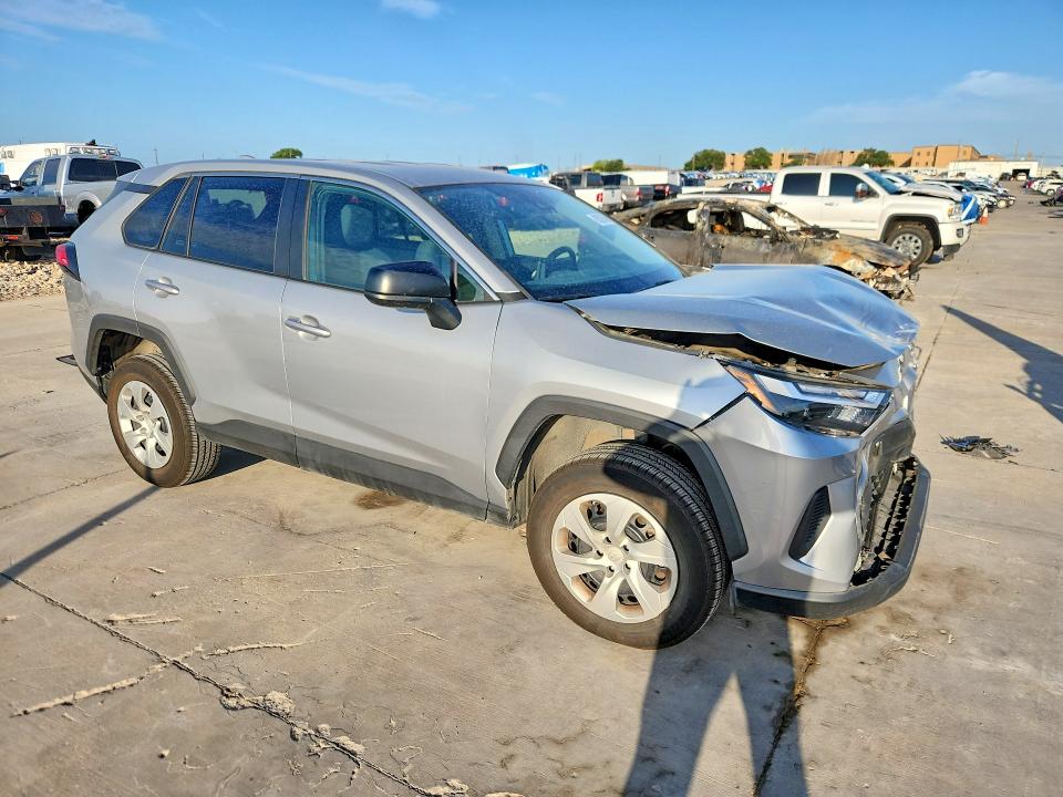 Photo 4 from auction – 2023 TOYOTA RAV4 with VIN 2T3H1RFV7PW263602
