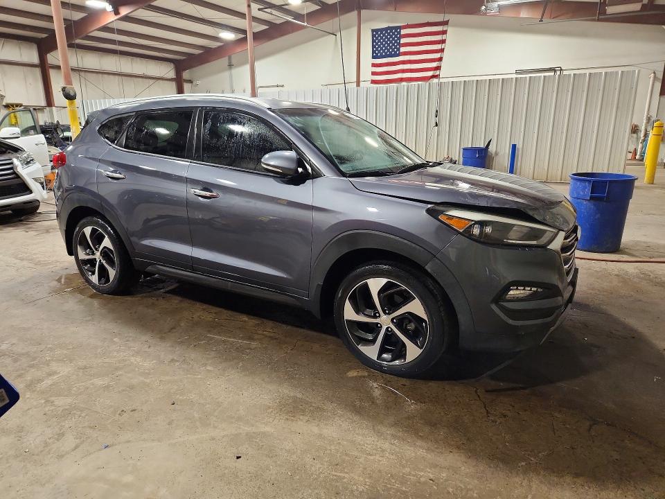 Photo 4 from auction – 2016 HYUNDAI TUCSON with VIN KM8J3CA29GU159000