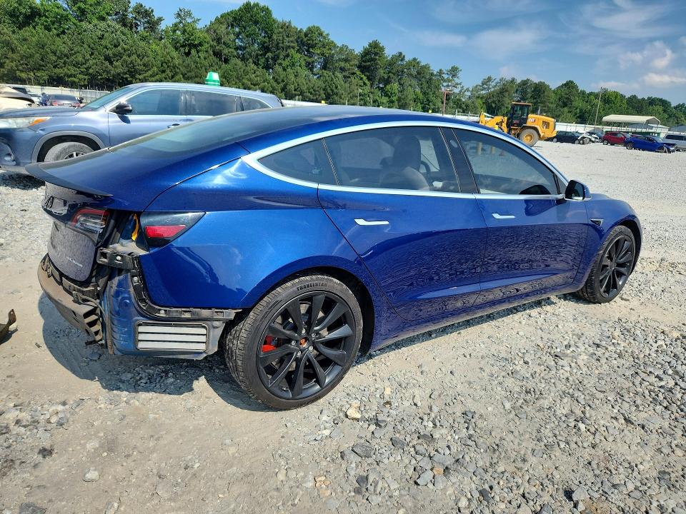 Photo 3 from auction – 2018 TESLA MODEL 3 with VIN 5YJ3E1EB7JF135297