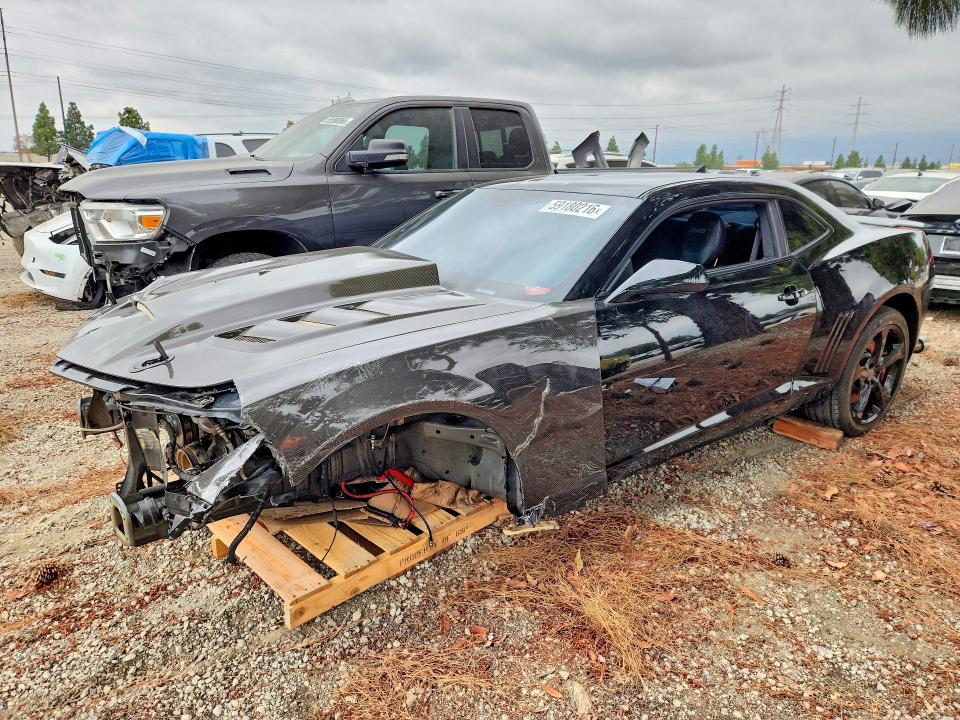 CHEVROLET CAMARO 2015 with VIN 2G1FK1EJ7F9303098 - Photo from auction