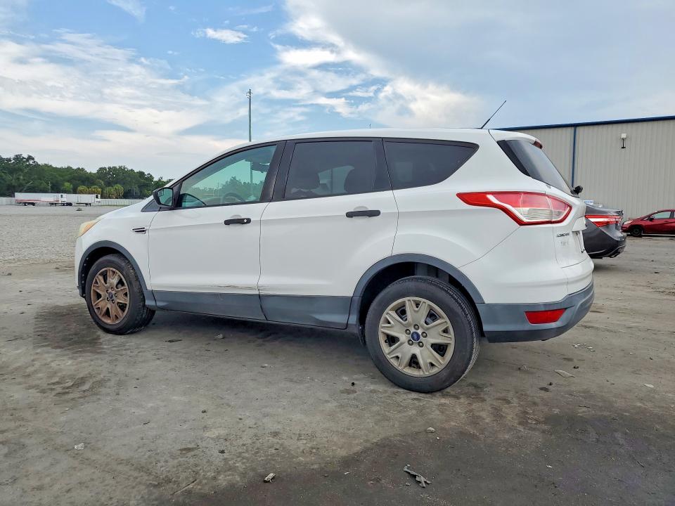 Photo 2 from auction – 2013 FORD ESCAPE with VIN 1FMCU0F76DUD82227