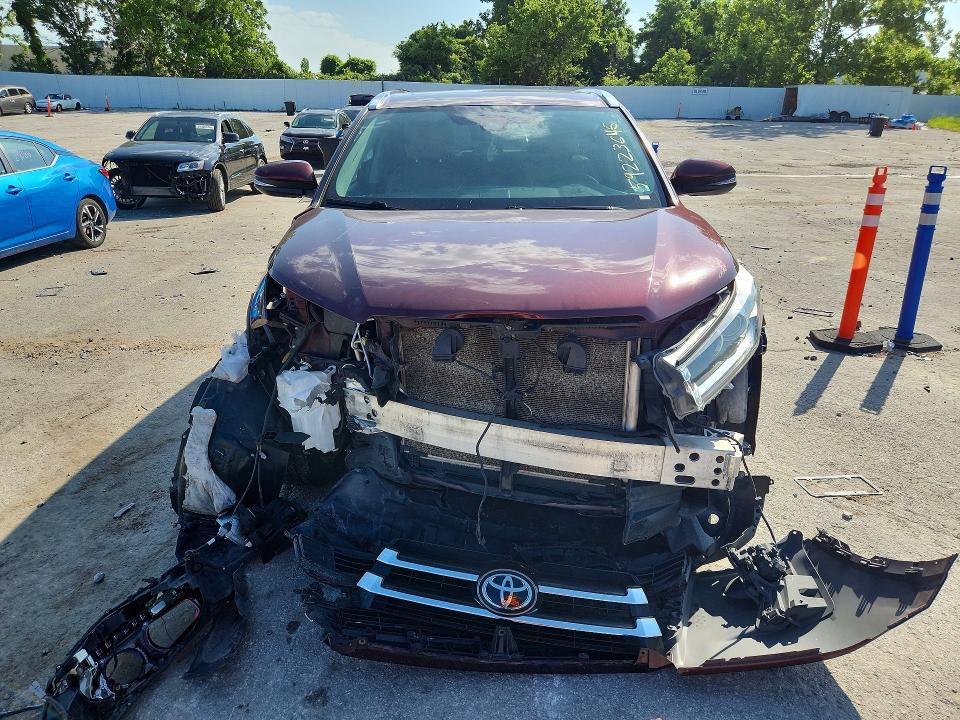 Photo 5 from auction – 2019 TOYOTA HIGHLANDER with VIN 5TDDZRFH2KS711966