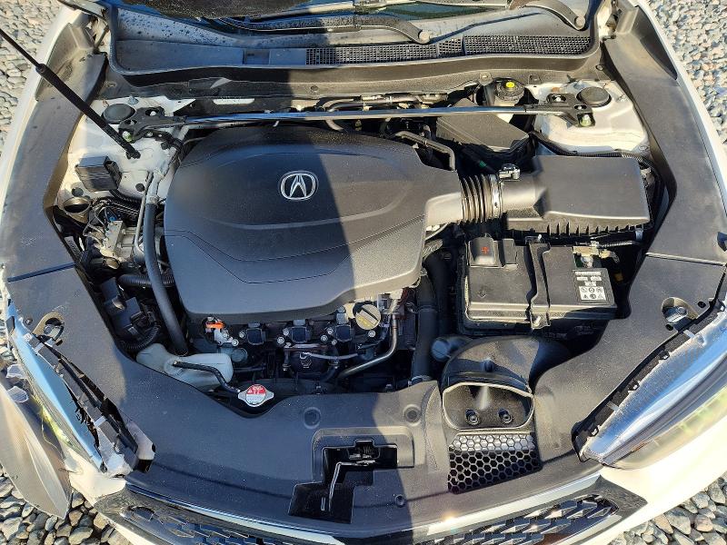 Photo 11 from auction – 2019 ACURA TLX with VIN 19UUB2F38KA001663