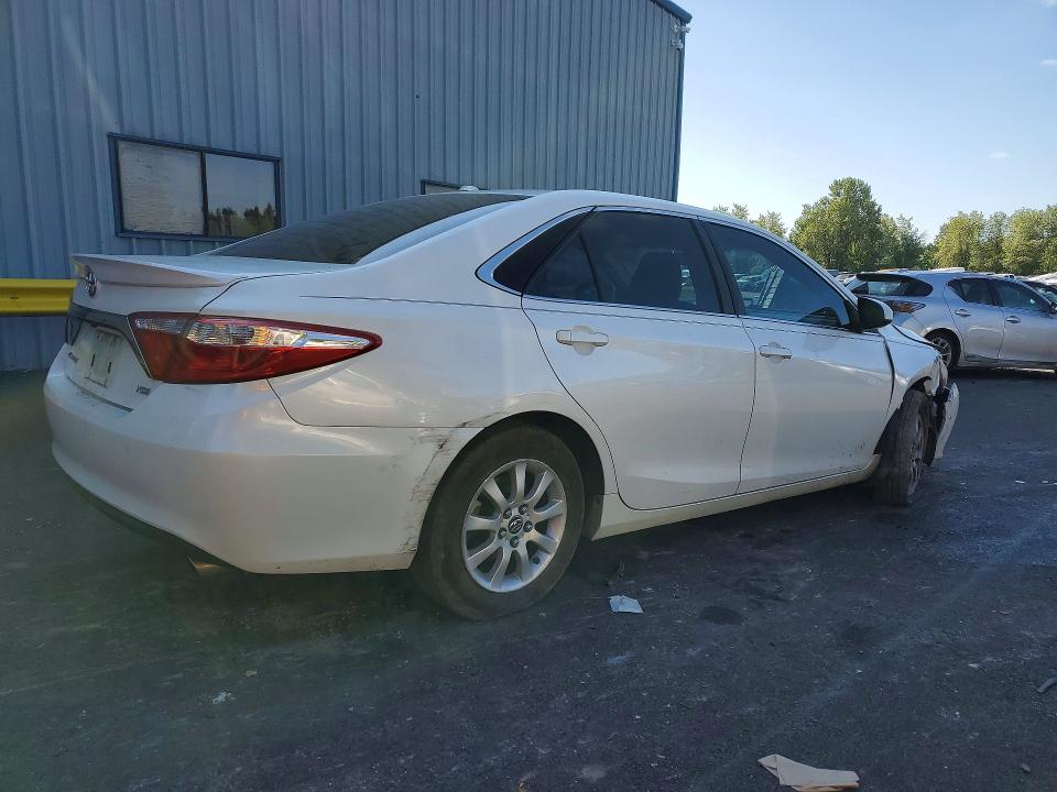 Photo 3 from auction – 2016 TOYOTA CAMRY with VIN 4T1BF1FK9GU172628