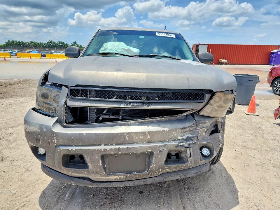 Photo 5 from auction – 2008 CHEVROLET SUBURBAN with VIN 3GNFC16068G148943