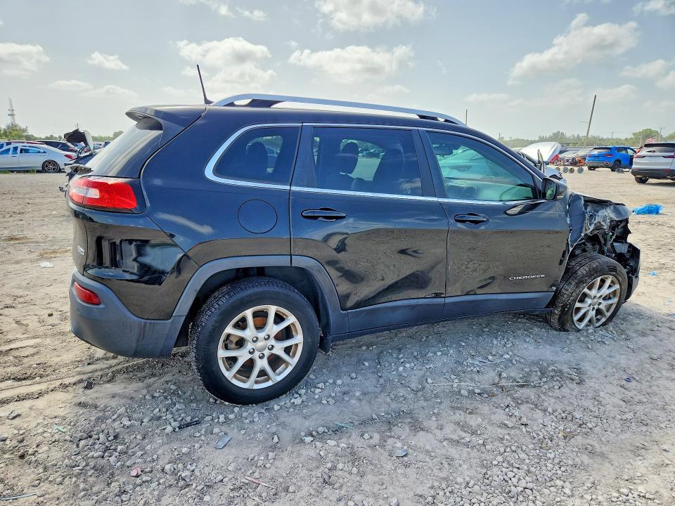 Photo 3 from auction – 2017 JEEP CHEROKEE with VIN 1C4PJLCB1HW613523