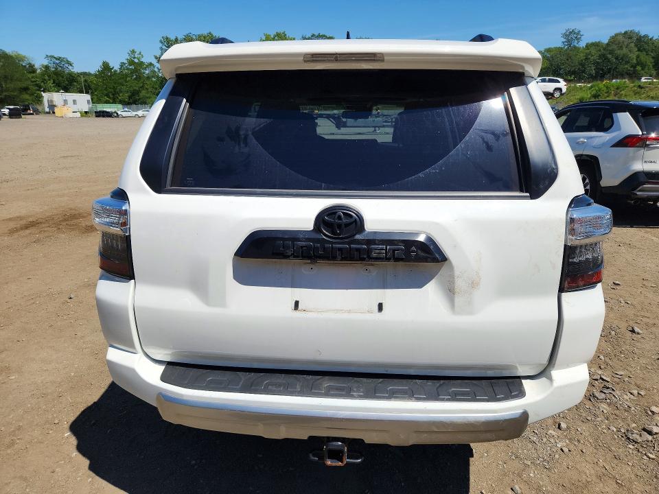 Photo 6 from auction – 2024 TOYOTA 4RUNNER with VIN JTERU5JR1R6222638