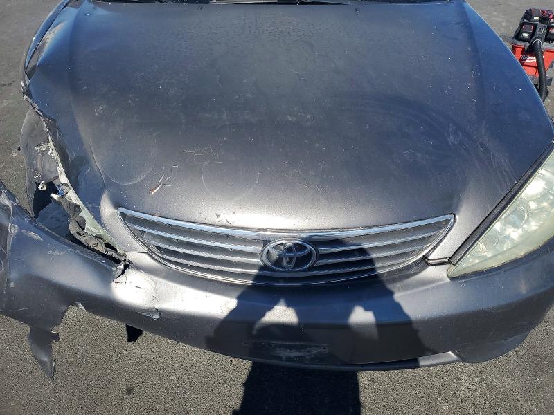 Photo 11 from auction – 2005 TOYOTA CAMRY with VIN 4T1BF30K05U591291