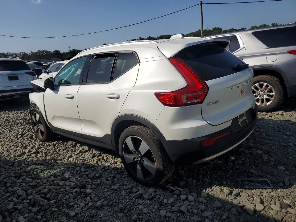 Photo 2 from auction – 2021 VOLVO XC40 with VIN YV4162UK2M2465235