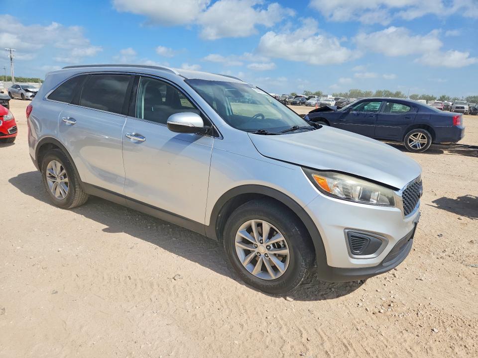 Photo 4 from auction – 2016 KIA SORENTO with VIN 5XYPG4A30GG096470